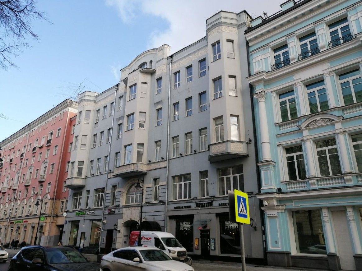 фасад дома, здание по адресу г Москва, ул Мясницкая, д 38 стр 1 
